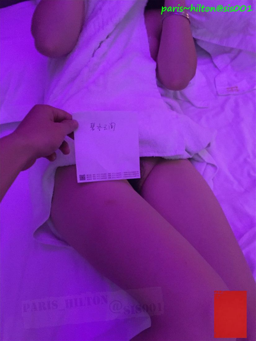 喂不饱的女同事趁着午休与我做夫妻[18P]